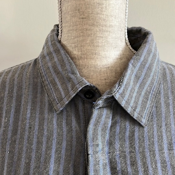 O’Neill long sleeve button down size large grey and blue. - Picture 3 of 10
